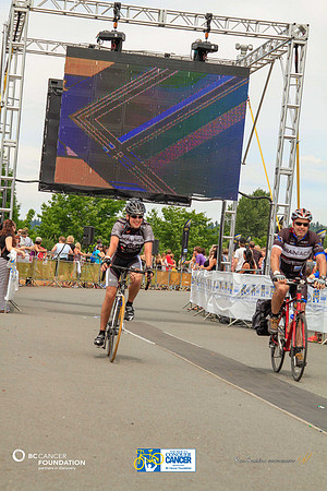 BRAINIACS - Finish Line –2013 RIDE TO CONQUER CANCER –BCCF – Ron Sombilon Photography-77-