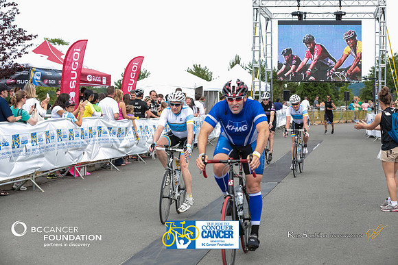 FINISH LINE - 2013 RTCC – Ron Sombilon Photography Team-397-WEB