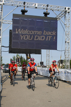 FINISH LINE – VOLUNTEERS-FAMILY-CREW  –ALBERTA RTCC 2013–  Sombilon Photography-89