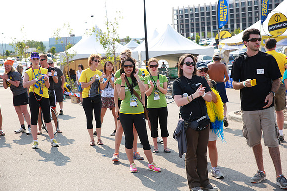 FINISH LINE – VOLUNTEERS-FAMILY-CREW  –ALBERTA RTCC 2013–  Sombilon Photography-4