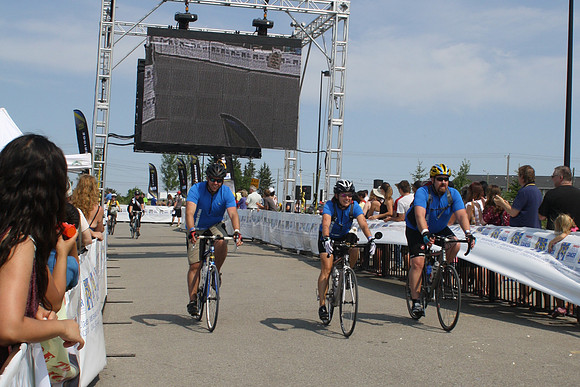 FINISH LINE – HEROES CROSSING –ALBERTA RTCC 2013–  Ron Sombilon Photography-398
