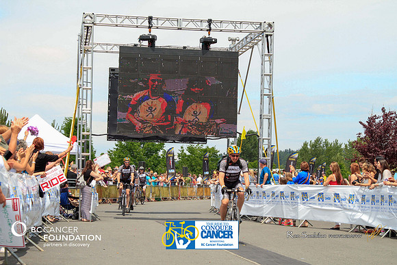 BRAINIACS - Finish Line –2013 RIDE TO CONQUER CANCER –BCCF – Ron Sombilon Photography-45-