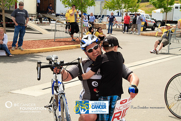 BRAINIACS - Finish Line –2013 RIDE TO CONQUER CANCER –BCCF – Ron Sombilon Photography-3-WEB