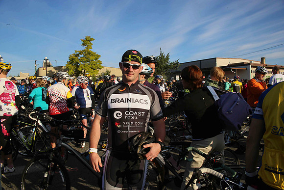 BRAINIACS  - Team en route –2013 RIDE TO CONQUER CANCER –BCCF – Ron Sombilon Photography-8