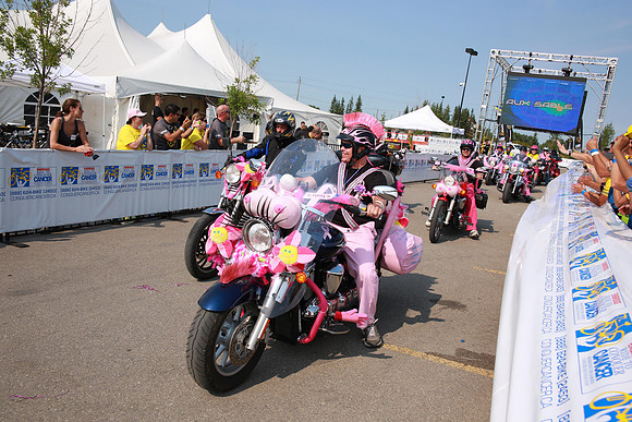 FINISH LINE – VOLUNTEERS-FAMILY-CREW  –ALBERTA RTCC 2013–  Sombilon Photography-15