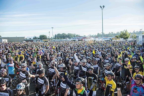 BRAINIACS  - Team en route –2013 RIDE TO CONQUER CANCER –BCCF – Ron Sombilon Photography-23