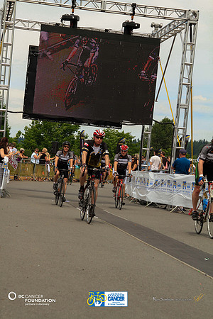 BRAINIACS - Finish Line –2013 RIDE TO CONQUER CANCER –BCCF – Ron Sombilon Photography-71-