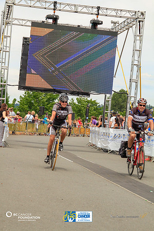 BRAINIACS - Finish Line –2013 RIDE TO CONQUER CANCER –BCCF – Ron Sombilon Photography-77-WEB