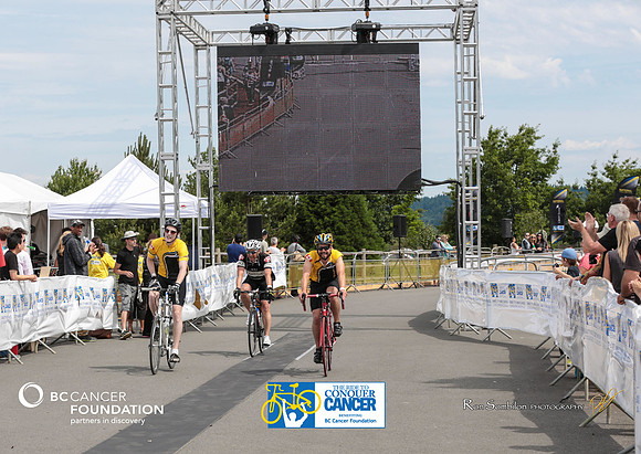 FINISH LINE - 2013 RTCC – Ron Sombilon Photography Team-4-