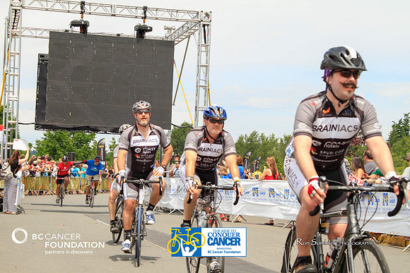 BRAINIACS - Finish Line –2013 RIDE TO CONQUER CANCER –BCCF – Ron Sombilon Photography-55-WEB