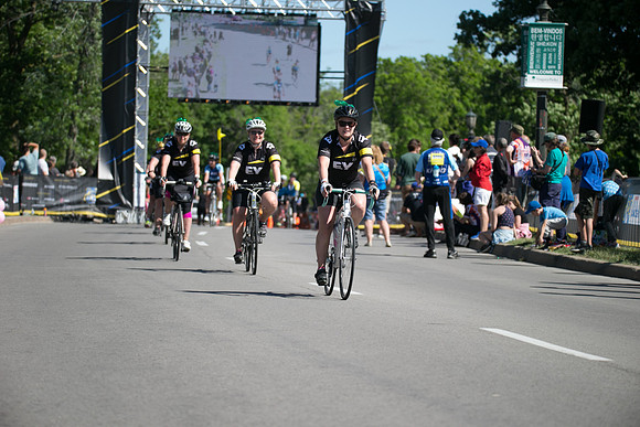 FINISH LINE - SOMBILON PHOTOGRAPHY-11000