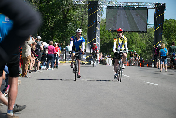 FINISH LINE - SOMBILON PHOTOGRAPHY-10990