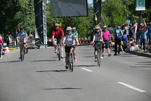 FINISH LINE - SOMBILON PHOTOGRAPHY-30630