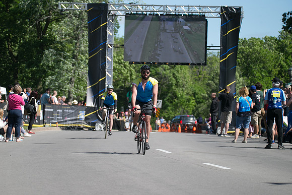 FINISH LINE - SOMBILON PHOTOGRAPHY-11048