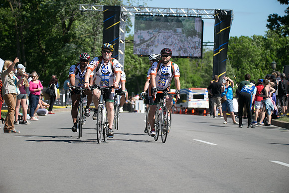 FINISH LINE - SOMBILON PHOTOGRAPHY-11072