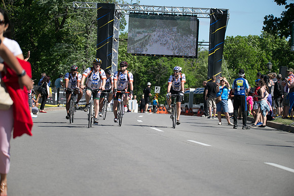 FINISH LINE - SOMBILON PHOTOGRAPHY-11070
