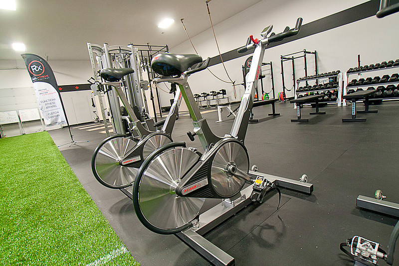 Sombilon SOMBILON STUDIOS | TAKE A TOUR OF HYBRID ATHLETICS | Photo 18