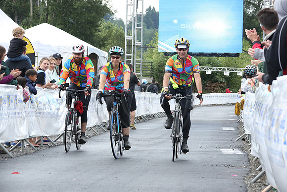 FL – A2 TEAMS –FINISH LINE – 3 –  WHEELS 2 HEALS –  RTCCVA – Sombilon Photography-5