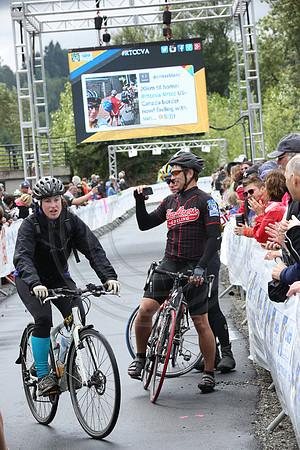 FL – A2 TEAMS –FINISH LINE – 1 –  Headliners CYCLING –  RTCCVA – Sombilon Photography-3