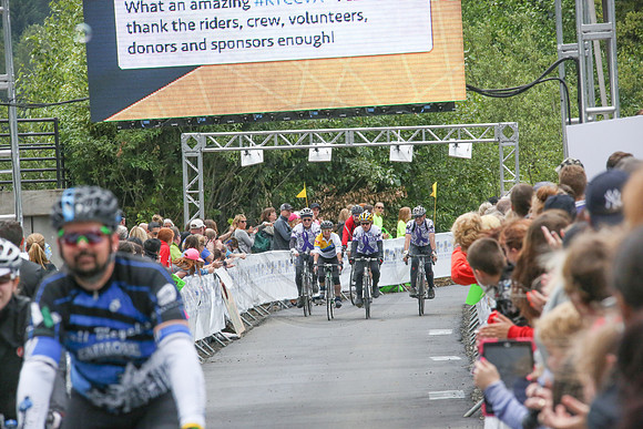 FL – A2 TEAMS –FINISH LINE – 1 –  CAPS WESTWOOD CYCLE –  RTCCVA – Sombilon Photography