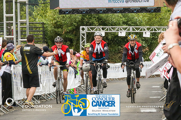 FL – A2 TEAMS –FINISH LINE – 1 –BB CONQUER CANCER –  RTCCVA – Sombilon Photography-2-WEB