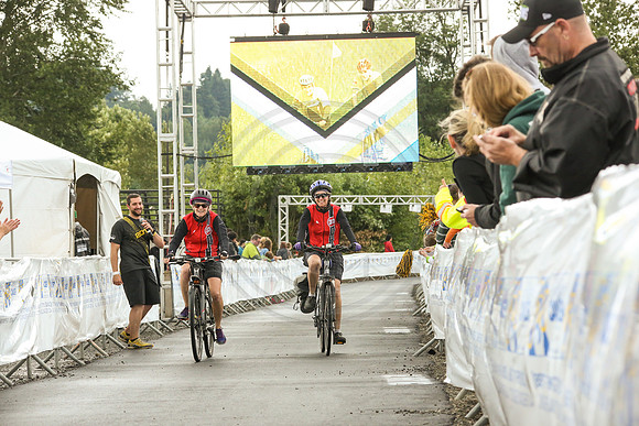 FL – A2 TEAMS –FINISH LINE – 3 –  RIDERS FOR RYDERS –  RTCCVA – Sombilon Photography-100