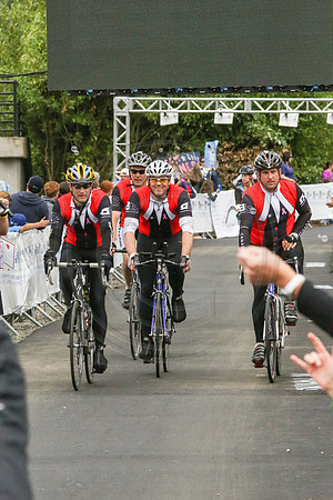 FL – A2 TEAMS –FINISH LINE – 1 –BB CONQUER CANCER –  RTCCVA – Sombilon Photography-10