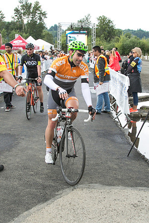 FL – A2 TEAMS –FINISH LINE – 2 – TEAM ORANGE – RTCCVA – Sombilon Photography