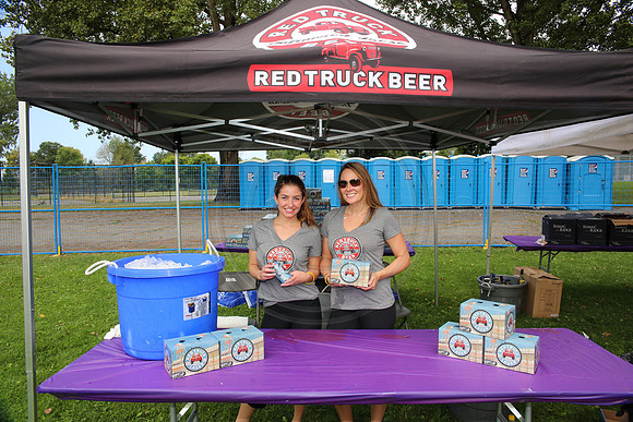 2 SPONSORS - CHVA  – Sombilon Photography-10
